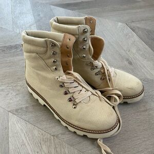 Stylish Beige Canvas Mi.iM Boots